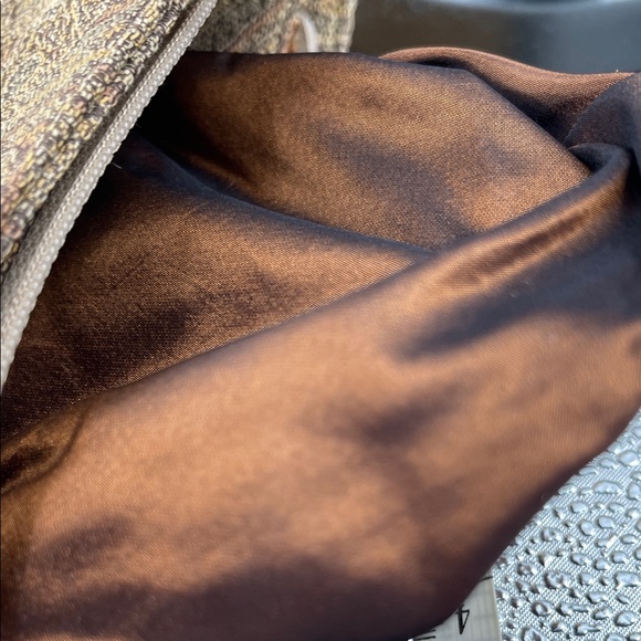 1.17.26 ** Rare Etro Milano 8”x9” Tote 👜 🔥 - Picture 16 of 16